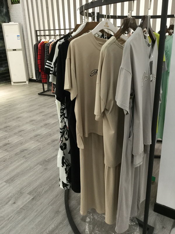 時(shí)尚棉麻連衣裙，新區(qū)女裝批發(fā)精選推薦